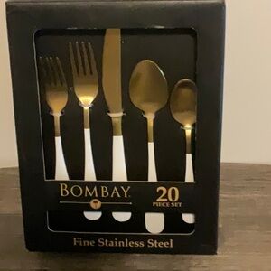BOMBAY MIRABELLA GOLD WHITE FINE STAINLESS 20pc. FLATWARE. NEW IN BOX